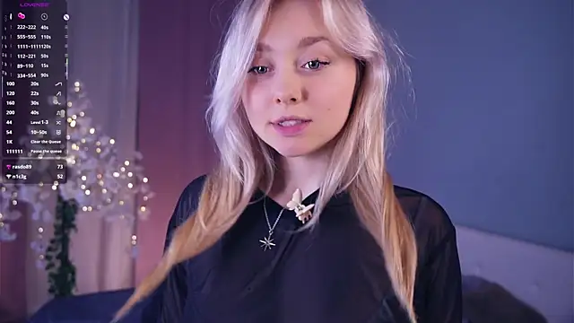 AccaCroyle online show from April 2026 05:39:01 PM