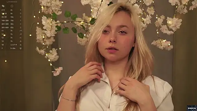 AccaCroyle online show from November 2025 07:28:02 PM