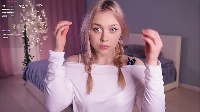 AccaCroyle online show from March 2026 06:03:02 PM