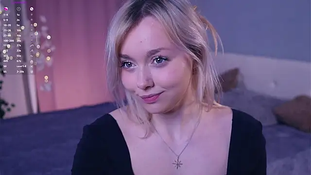 AccaCroyle online show from April 2026 06:11:02 PM