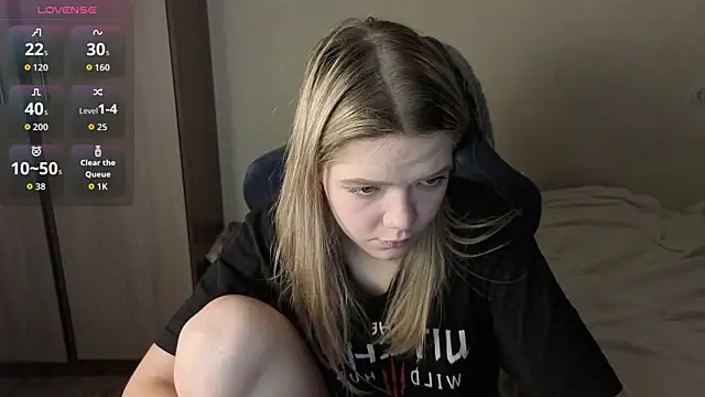 Snapshot of KatanaSVibe chatting on November 2025 04:07:02 PM KatanaSVibe online show from November 2025 04:07:02 PM