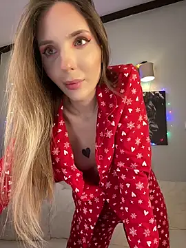 LINA ALL EYES ON YOU online show from December 2025 09:28:01 PM