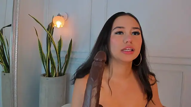 Jazmiinee online show from October 2025 07:22:01 PM