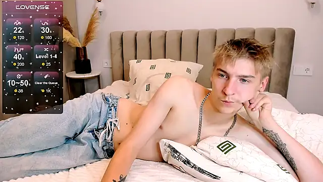 MrSexyCum4U online show from October 2025 06:53:02 PM
