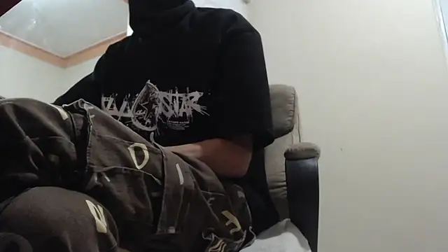 Snapshot of Sexxx20 chatting on November 2025 10:08:02 AM Sexxx20 online show from November 2025 10:08:02 AM