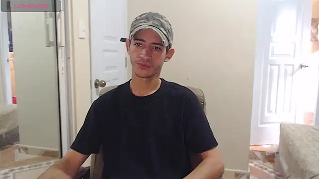 Snapshot of Sexxx20 chatting on December 2025 12:37:01 PM Sexxx20 online show from December 2025 12:37:01 PM