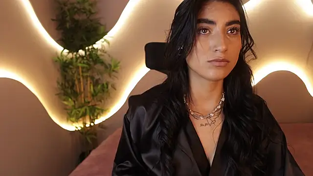 Emma and Issac online show from February 2026 08:31:02 PM