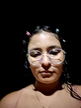 Snapshot of Lily-o chatting on November 2025 11:32:01 PM Lily-o online show from November 2025 11:32:01 PM