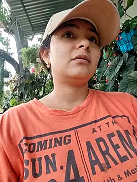 Snapshot of Lily-o chatting on October 2025 08:41:02 PM Lily-o online show from October 2025 08:41:02 PM