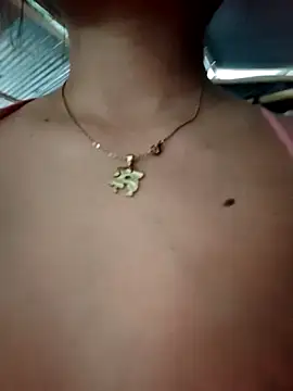 Snapshot of Lily-o chatting on November 2025 08:53:02 PM Lily-o online show from November 2025 08:53:02 PM