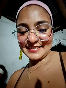 Snapshot of Lily-o chatting on November 2025 01:17:01 AM Lily-o online show from November 2025 01:17:01 AM