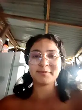 Snapshot of Lily-o chatting on October 2025 10:59:01 AM Lily-o online show from October 2025 10:59:01 AM