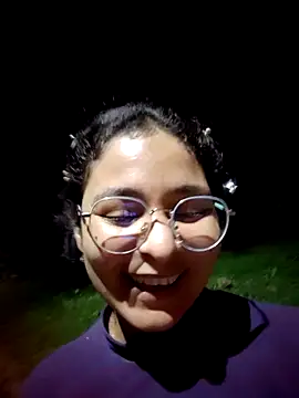 Snapshot of Lily-o chatting on November 2025 02:49:01 AM Lily-o online show from November 2025 02:49:01 AM