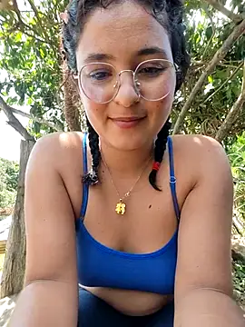 Snapshot of Lily-o chatting on November 2025 04:10:02 PM Lily-o online show from November 2025 04:10:02 PM