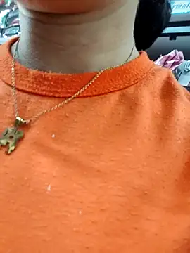 Snapshot of Lily-o chatting on December 2025 03:25:01 PM Lily-o online show from December 2025 03:25:01 PM