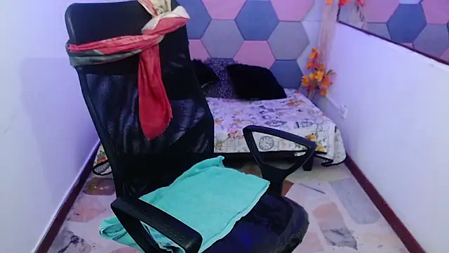 AmandaPeet online show from September 2025 07:57:02 PM