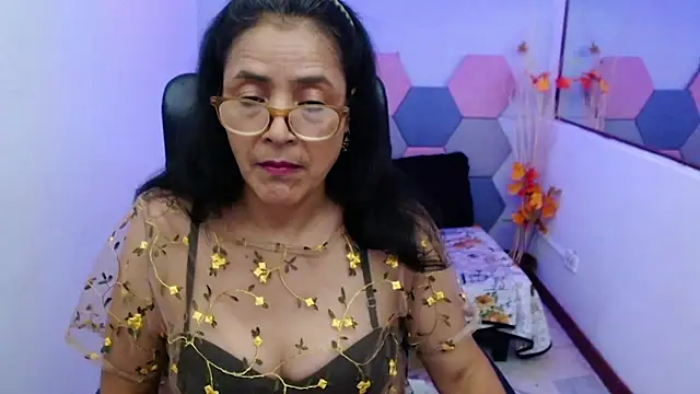 AmandaPeet online show from September 2025 08:00:01 PM