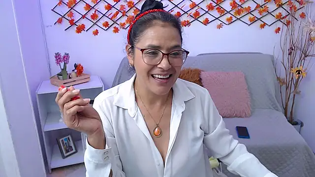 AmandaPeet online show from November 2025 06:52:01 PM