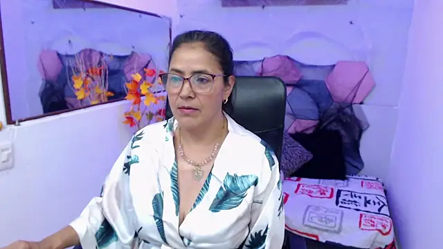 AmandaPeet online show from October 2025 08:17:02 PM