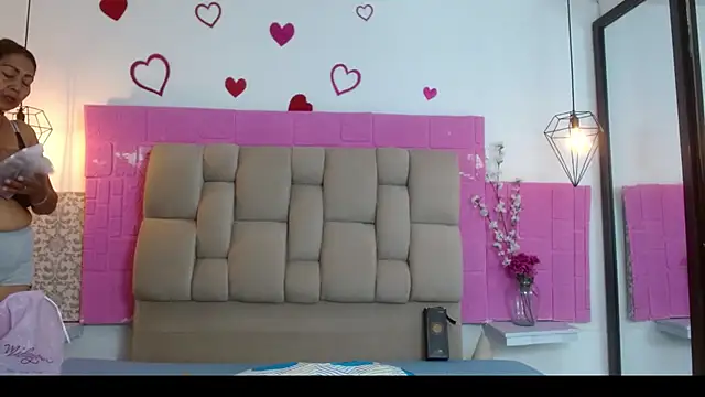 Damary Leon online show from March 2026 07:12:02 PM