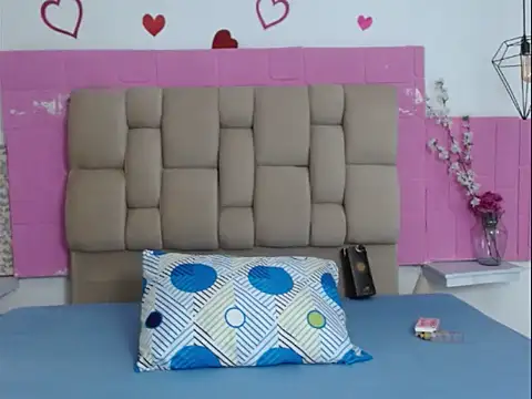 Snapshot of Damary_Leon chatting on July 2026 07:37:01 PM Damary Leon online show from July 2026 07:37:01 PM
