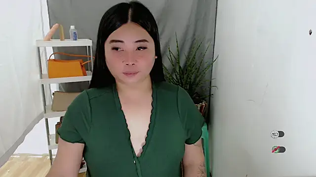 Snapshot of Yhana_Slut chatting on November 2025 01:22:02 PM Yhana Slut online show from November 2025 01:22:02 PM