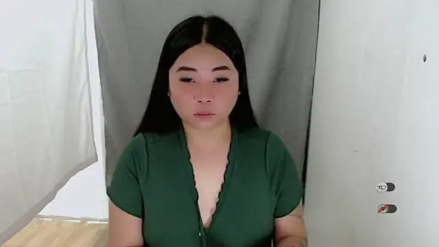 Snapshot of Yhana_Slut chatting on November 2025 10:59:02 AM Yhana Slut online show from November 2025 10:59:02 AM