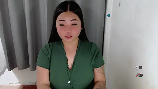 Snapshot of Yhana_Slut chatting on September 2025 08:42:01 PM Yhana Slut online show from September 2025 08:42:01 PM