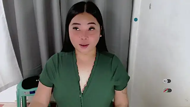 Snapshot of Yhana_Slut chatting on September 2025 05:42:02 AM Yhana Slut online show from September 2025 05:42:02 AM
