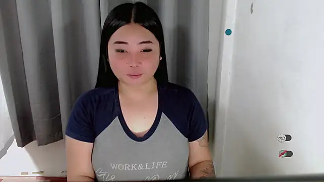 Snapshot of Yhana_Slut chatting on September 2025 05:14:01 AM Yhana Slut online show from September 2025 05:14:01 AM