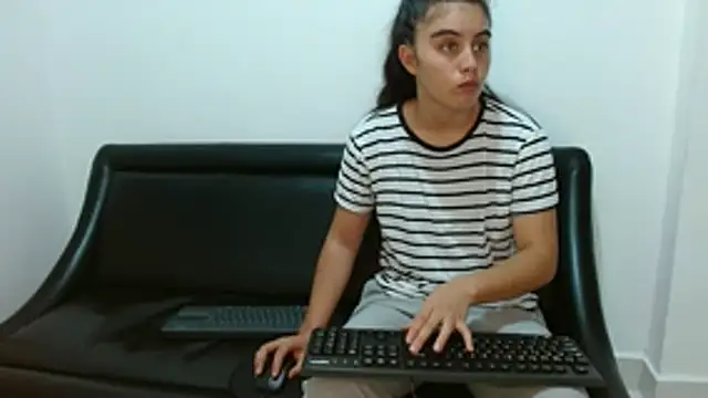 Arieeel 09 online show from October 2025 11:17:02 PM