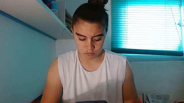 Arieeel 09 online show from April 2026 04:08:02 PM