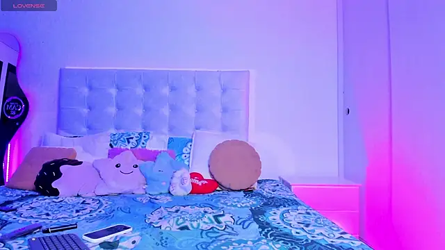 Baby Steff online show from October 2025 04:02:02 AM