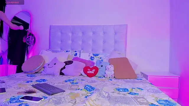 Baby Steff online show from September 2025 10:04:02 PM
