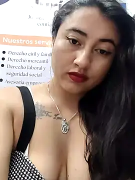 Snapshot of AMATISTA__16 chatting on May 2026 12:23:02 PM AMATISTA 16 online show from May 2026 12:23:02 PM