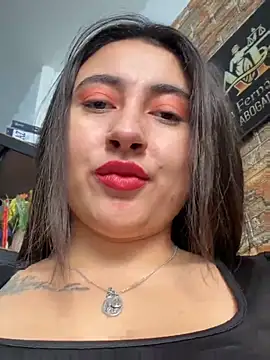 Snapshot of AMATISTA__16 chatting on July 2026 12:23:01 PM AMATISTA 16 online show from July 2026 12:23:01 PM