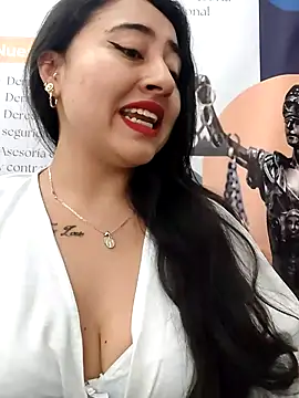 Snapshot of AMATISTA__16 chatting on May 2026 12:19:01 PM AMATISTA 16 online show from May 2026 12:19:01 PM