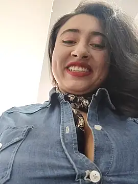 AMATISTA  16 online show from November 2025 12:16:01 PM