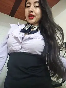 AMATISTA  16 online show from October 2025 12:39:02 PM