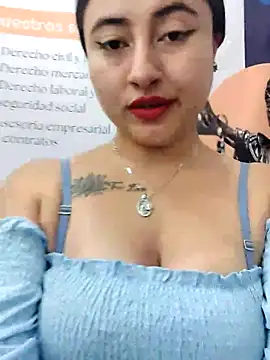 Snapshot of AMATISTA__16 chatting on April 2026 01:07:02 PM AMATISTA 16 online show from April 2026 01:07:02 PM