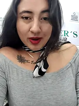Snapshot of AMATISTA__16 chatting on June 2026 12:33:01 PM AMATISTA 16 online show from June 2026 12:33:01 PM