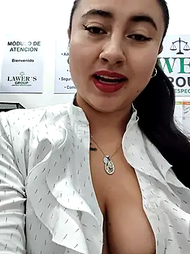 Snapshot of AMATISTA__16 chatting on July 2026 12:27:02 PM AMATISTA 16 online show from July 2026 12:27:02 PM