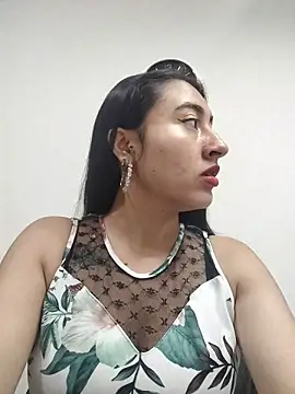 AMATISTA  16 online show from October 2025 12:17:02 PM