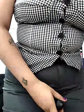 AMATISTA  16 online show from April 2026 12:33:01 PM