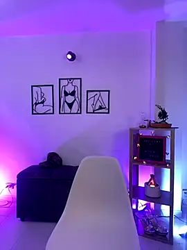 leiablack online show from December 2025 11:23:02 AM