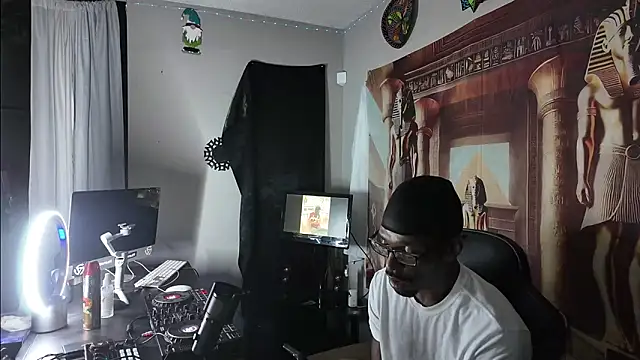 Triggerhappycj100 online show from March 2026 09:11:02 AM