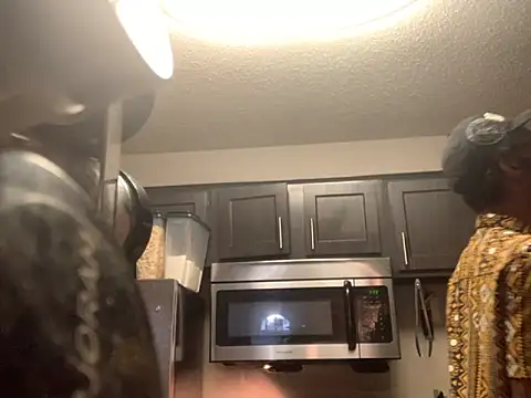 Triggerhappycj100 online show from November 2025 08:30:02 PM