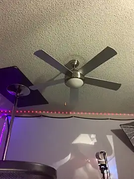 Triggerhappycj100 online show from March 2026 02:32:02 PM