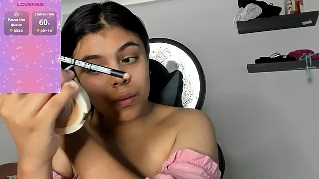 Aleja-02 online show from September 2025 09:04:02 PM