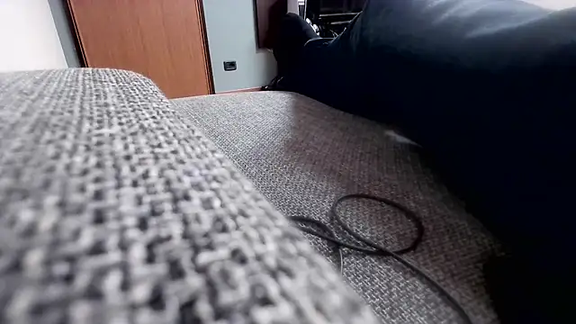 cucciolotto76 online show from November 2025 08:02:01 PM